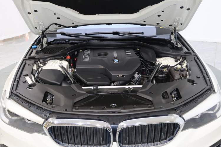 Used BMW 5 Series 2018 525i M Sport Package Engine Bay