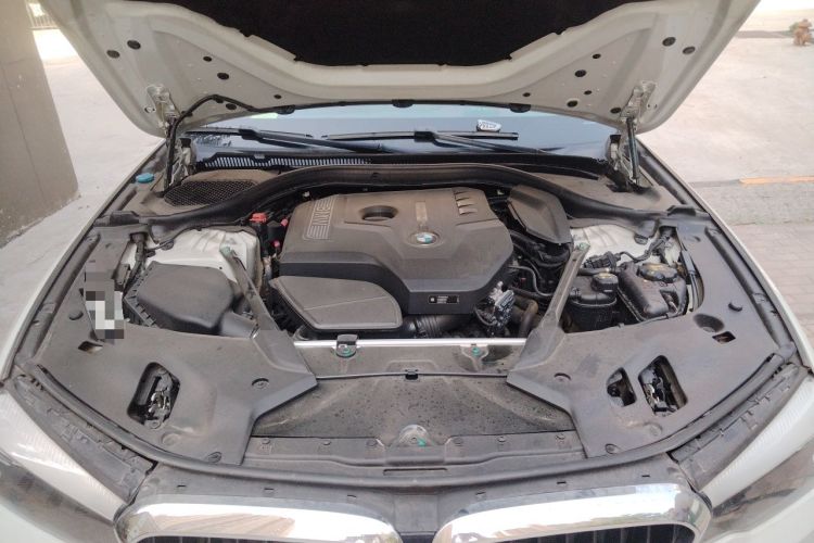 Used BMW 5 Series 2018 525i M Sport Package Engine Bay