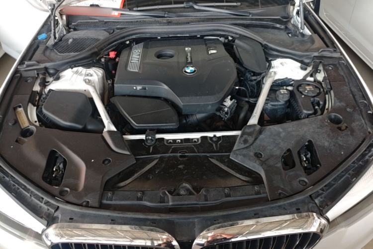 Used BMW 5 Series 2018 525Li Luxury Package Engine Bay