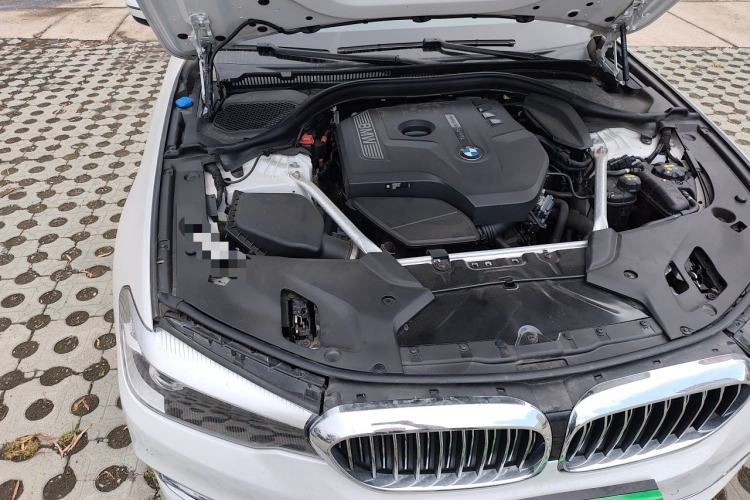 Used BMW 5 Series 2018 Facelifted 530Li xDrive Luxury Package Engine Bay Right