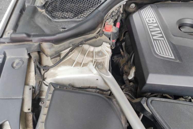 Used BMW 5 Series 2018 530i M Sport Package Engine Bay Right