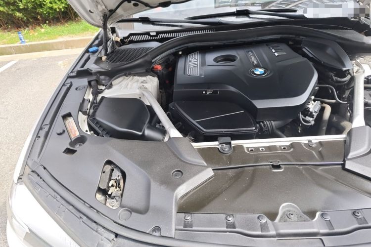 Used BMW 5 Series 2018 Revised Version 530Li Leading Edition Luxury Package Engine Bay Right