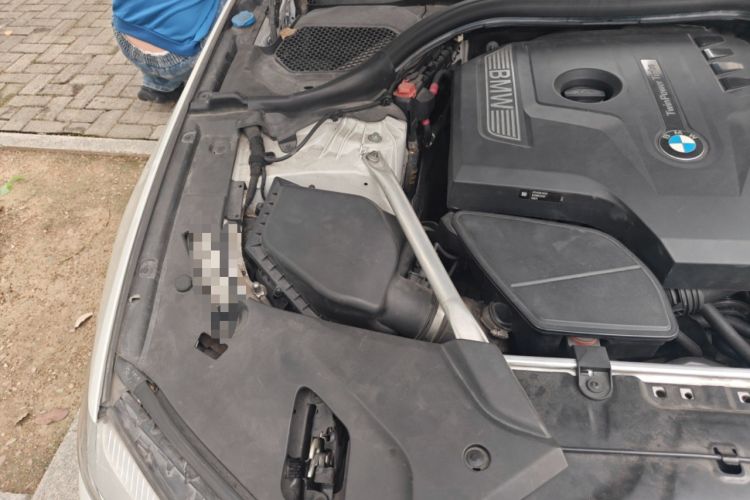 Used BMW 5 Series 2018 Restyled 530Li Leading Edition M Sport Package Engine Bay Right