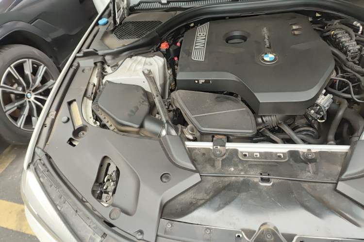 Used BMW 5 Series 2018 528Li Launch Special Edition Engine Bay Right