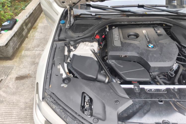 Used BMW 5 Series 2018 530Li Leading Edition Luxury Package Engine Bay Right
