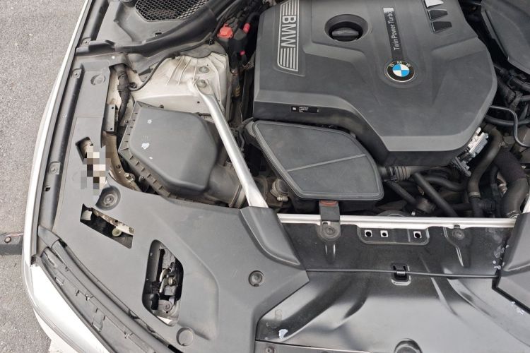 Used BMW 5 Series 2018 Restyled 530Li Leading Edition M Sport Package Engine Bay Right