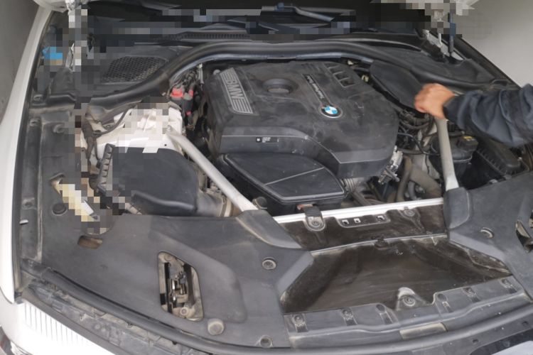 Used BMW 5 Series 2018 Restyled 530Li Leading Edition M Sport Package Engine Bay Right