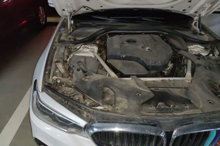 Used BMW 5 Series 2018 525Li M Sport Package Engine Bay Right