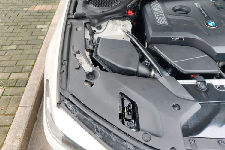 Used BMW 5 Series 2018 528Li Launch Special Edition Engine Bay Right