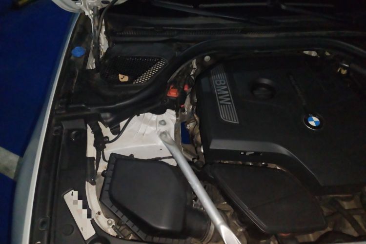 Used BMW 5 Series 2018 525Li M Sport Package Engine Bay Right