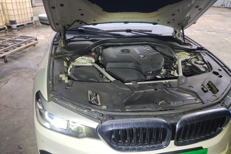 Used BMW 5 Series 2018 525Li M Sport Package Engine Bay Right
