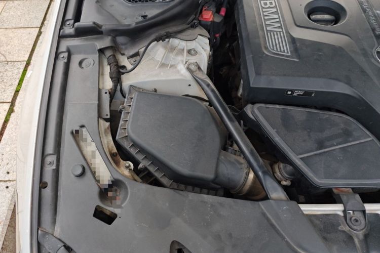 Used BMW 5 Series 2018 528Li Launch Special Edition Engine Bay Right