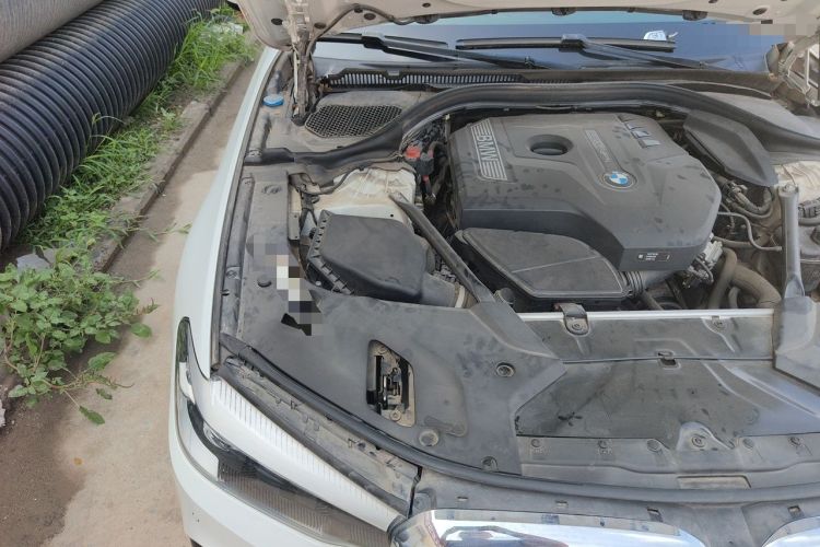 Used BMW 5 Series 2018 525i M Sport Package Engine Bay Right