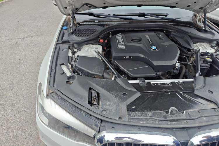 Used BMW 5 Series 2018 528Li Launch Special Edition Engine Bay Right