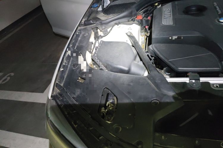 Used BMW 5 Series 2018 528Li Launch Special Edition Engine Bay Right