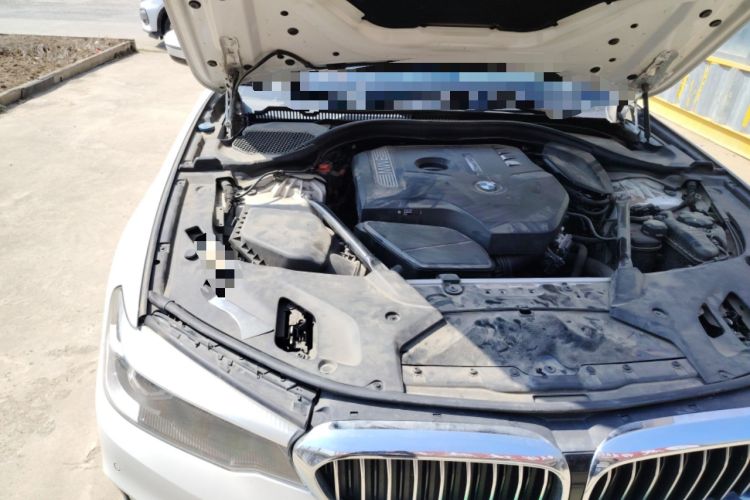 Used BMW 5 Series 2018 528Li Launch Special Edition Engine Bay Right