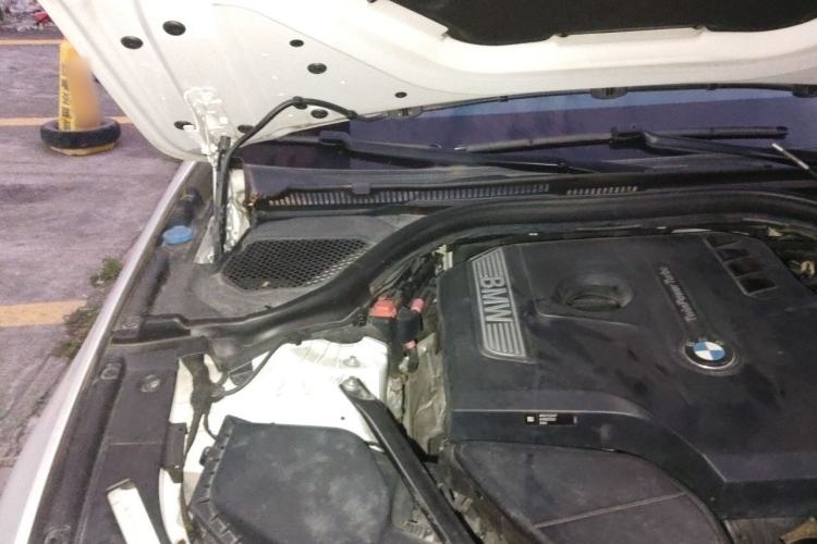 Used BMW 5 Series 2018 528Li Launch Special Edition Engine Bay Right