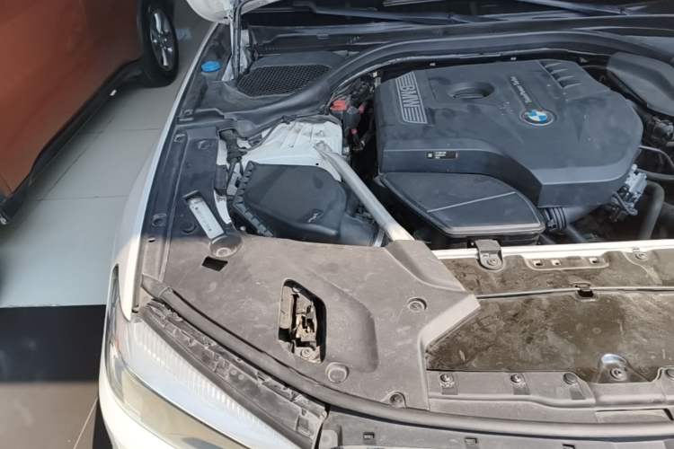 Used BMW 5 Series 2018 Revised Version 530Li Leading Edition Luxury Package Engine Bay Right