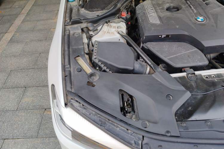 Used BMW 5 Series 2018 530Li Leading Model M Sport Package Engine Bay Right