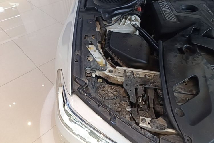 Used BMW 5 Series 2018 530Li Luxury Edition Premium Package Engine Bay Right