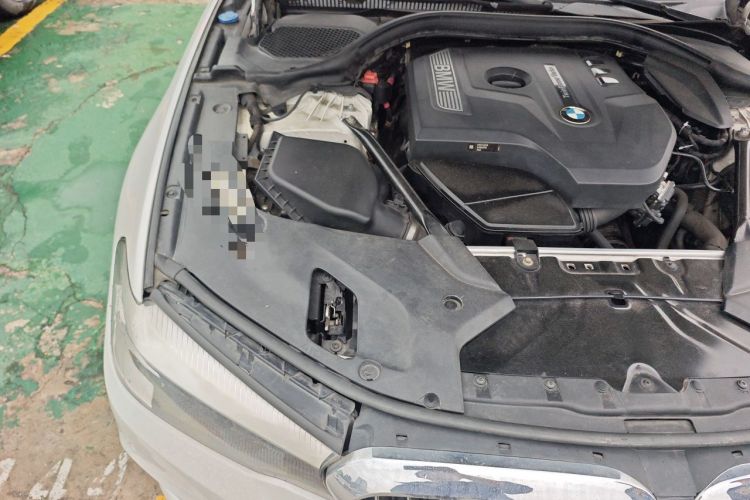 Used BMW 5 Series 2018 528Li Launch Special Edition Engine Bay Right