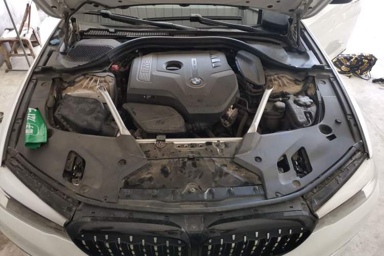 Used BMW 5 Series 2018 525Li Luxury Package Engine Bay