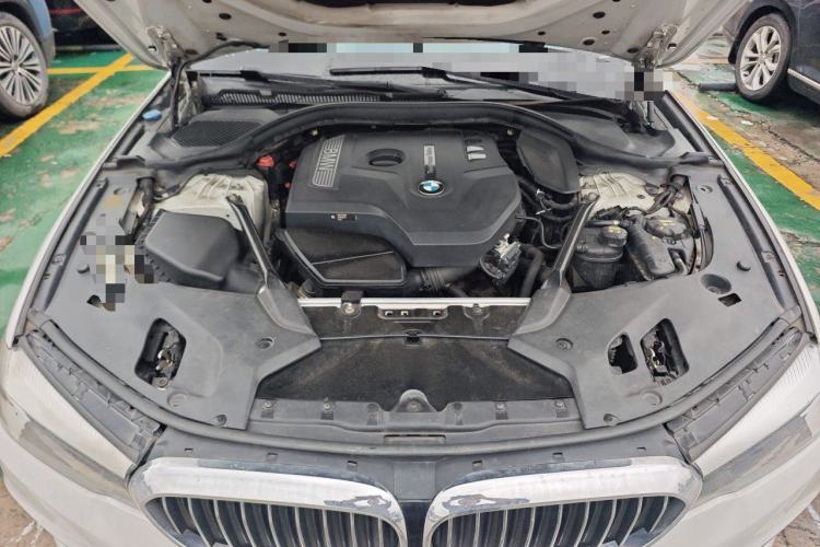 Used BMW 5 Series 2018 528Li Launch Special Edition Engine Bay