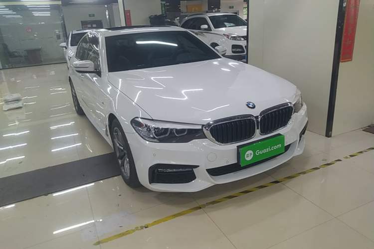 Used BMW 5 Series 2018 525i M Sport Package Exterior 1