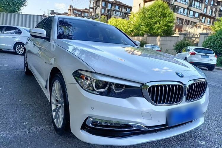 Used BMW 5 Series 2018 Facelifted 530Li xDrive Luxury Package Exterior 1