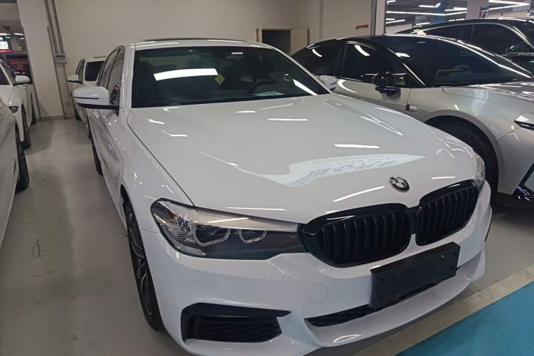 Used BMW 5 Series 2018 525Li M Sport Package Exterior 1