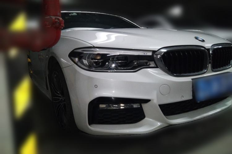 Used BMW 5 Series 2018 Restyled 530Li Luxury Edition M Sport Package Exterior 2
