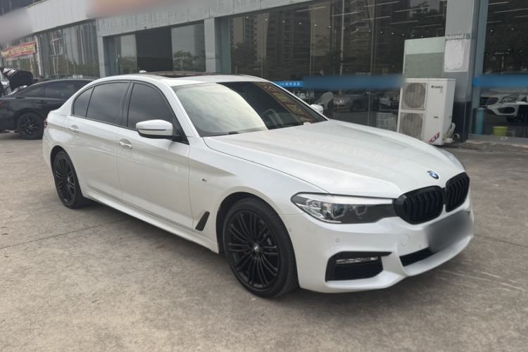 Used BMW 5 Series 2018 Facelifted 530Li xDrive M Sport Package Exterior 2