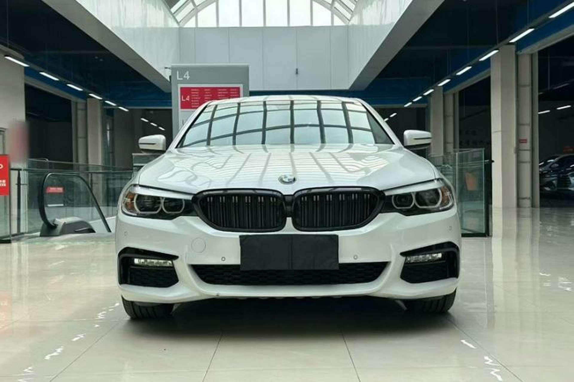 Used BMW 5 Series 2018 525Li M Sport Package Exterior 2