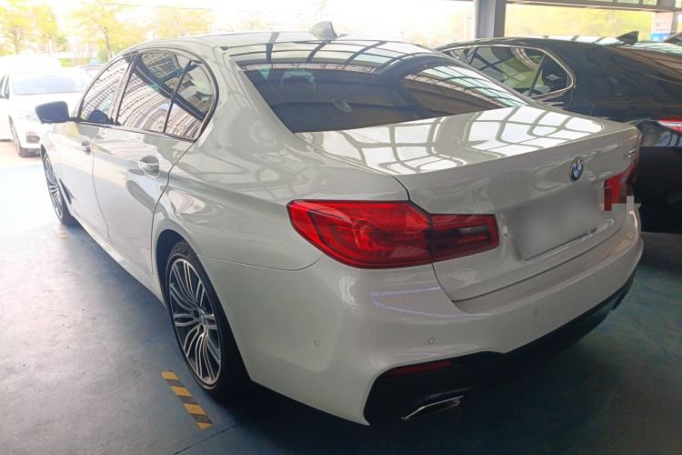 Used BMW 5 Series 2018 530Li Leading Model M Sport Package Exterior 2