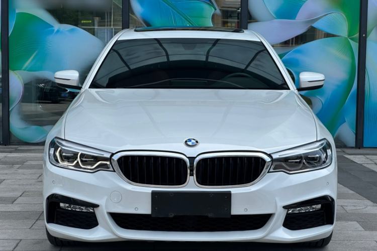 Used BMW 5 Series 2018 Restyled 530Li Luxury Edition M Sport Package Exterior 2