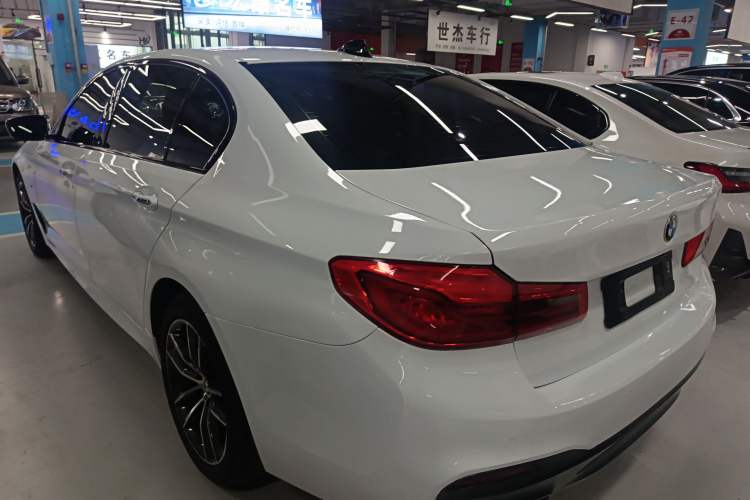 Used BMW 5 Series 2018 525Li M Sport Package Exterior 2