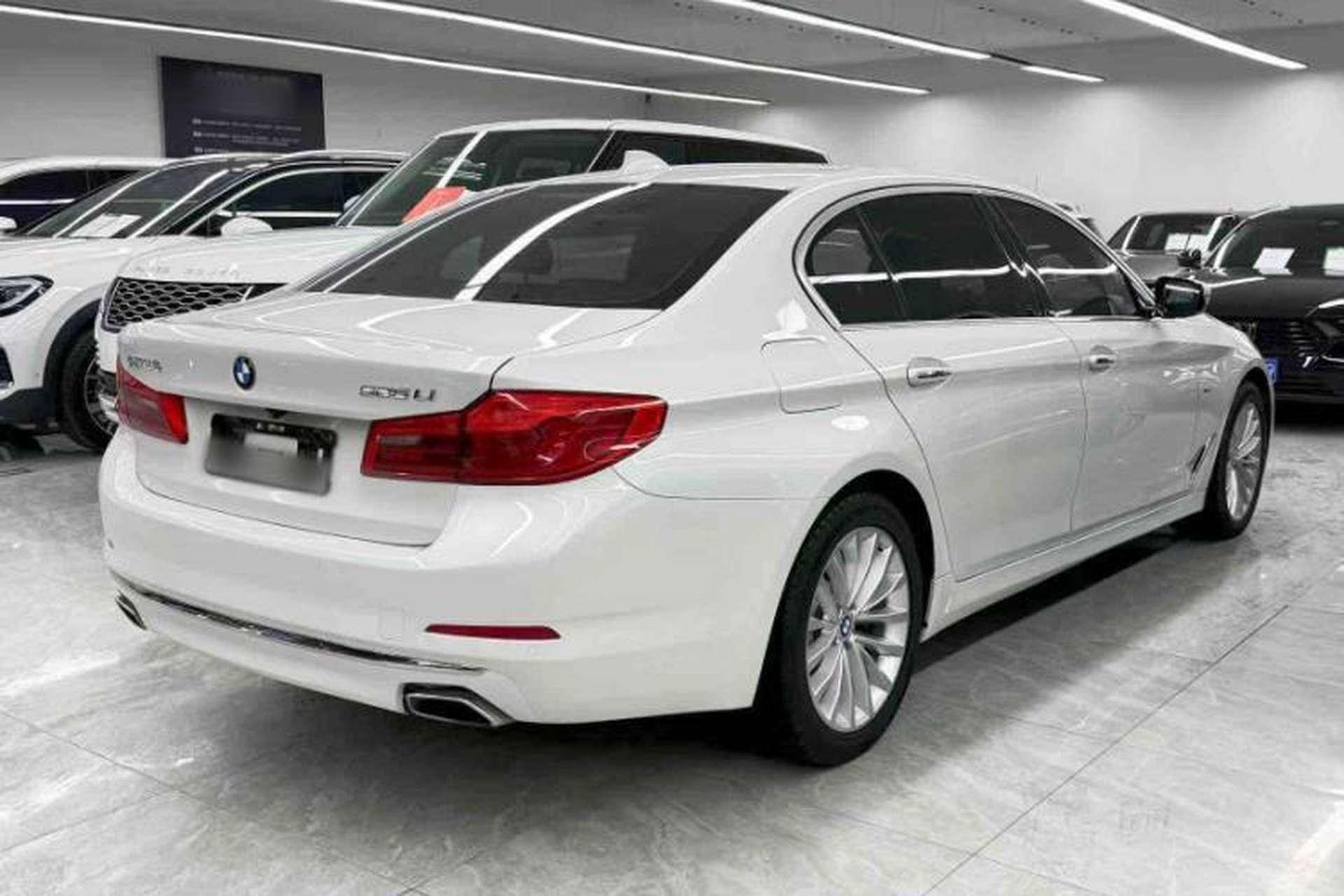 Used BMW 5 Series 2018 525Li Luxury Package Exterior 2