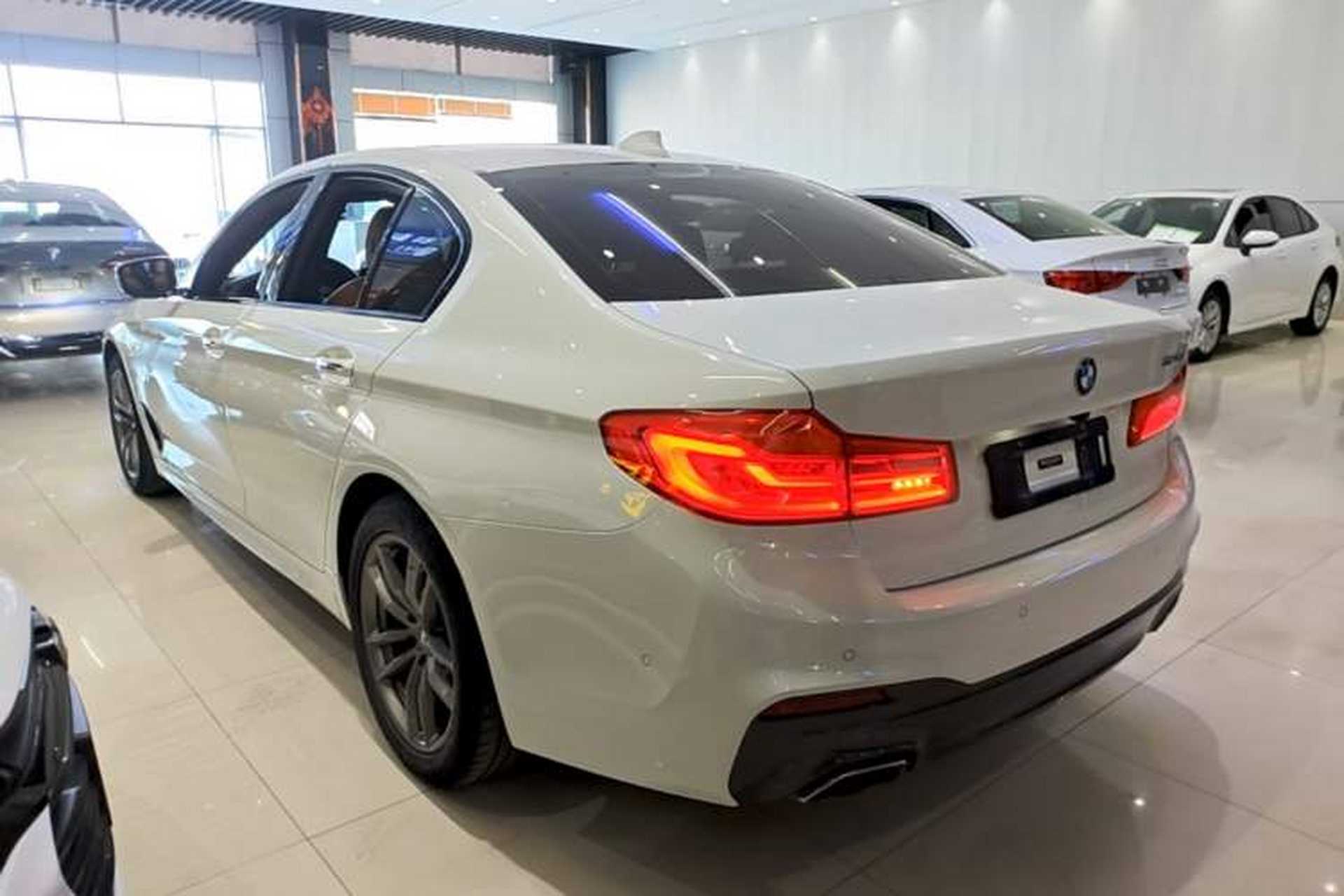 Used BMW 5 Series 2018 525i M Sport Package Exterior 2