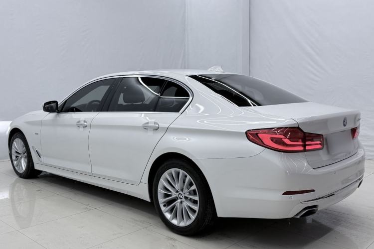 Used BMW 5 Series 2018 525Li Luxury Package Exterior 3