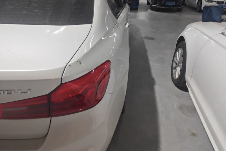 Used BMW 5 Series 2018 530Li Leading Model M Sport Package Exterior 3