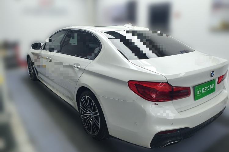 Used BMW 5 Series 2018 Restyled 530Li Luxury Edition M Sport Package Exterior 3