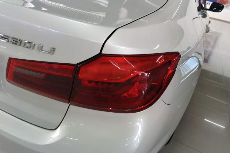 Used BMW 5 Series 2018 Revised Version 530Li Leading Edition Luxury Package Exterior 3