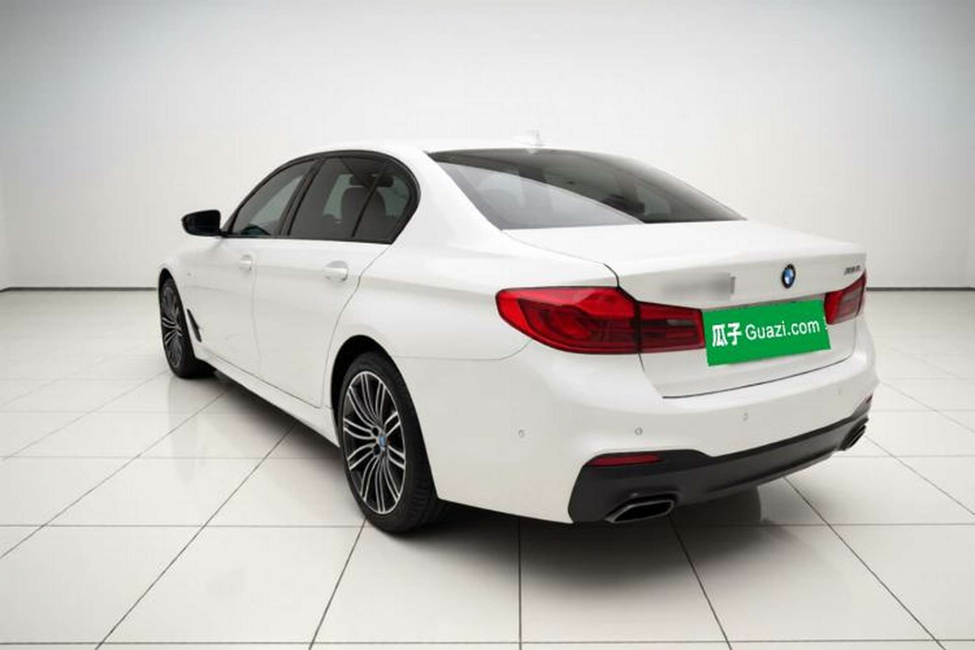 Used BMW 5 Series 2018 530Li Luxury Edition M Sport Package Exterior 3