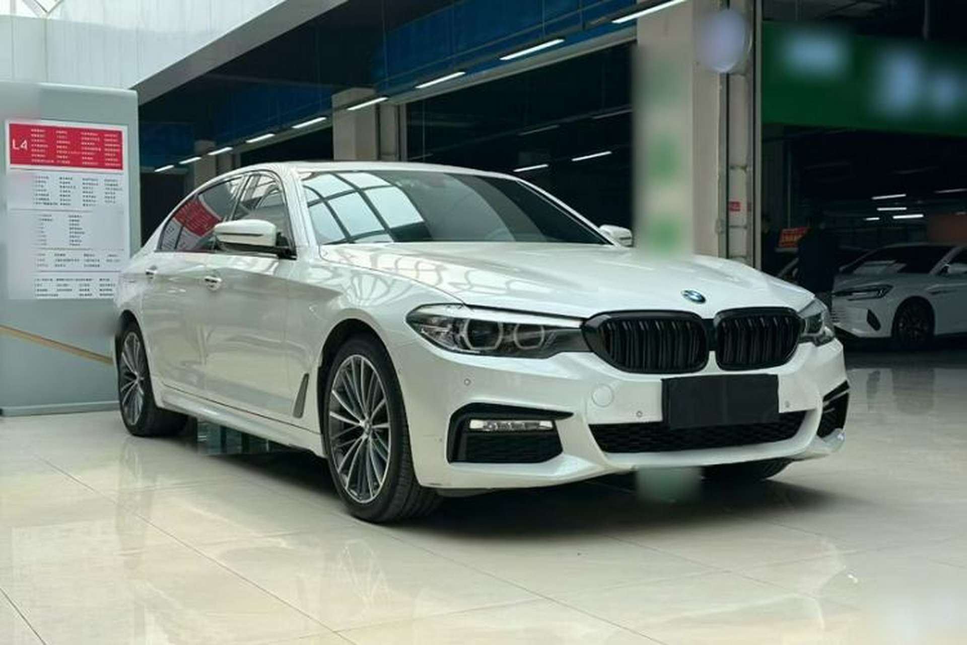Used BMW 5 Series 2018 525Li M Sport Package Exterior 3
