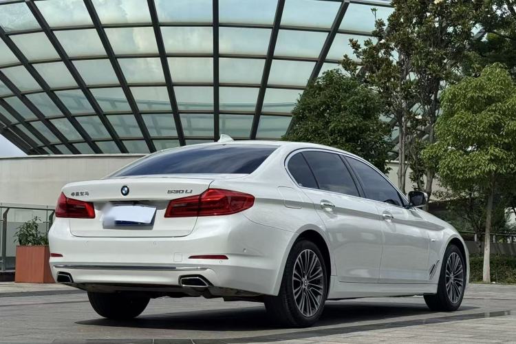 Used BMW 5 Series 2018 Facelifted 530Li Luxury Edition Premium Package Exterior 3