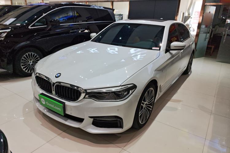 Used BMW 5 Series 2018 Restyled 530Li Luxury Edition M Sport Package Exterior 3
