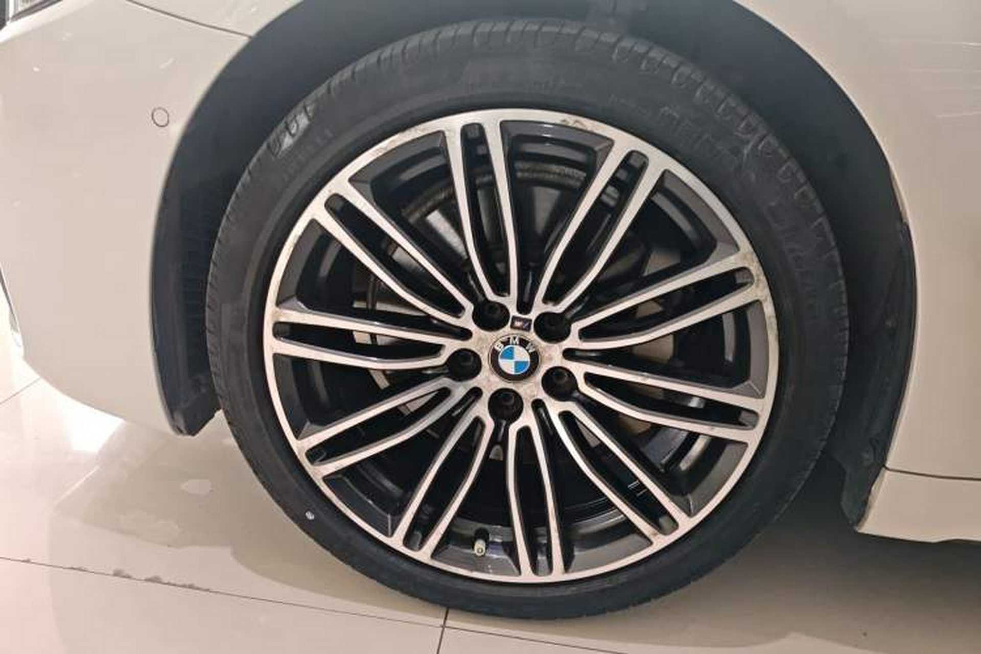 Used BMW 5 Series 2018 Restyled 530Li Luxury Edition M Sport Package Exterior 4