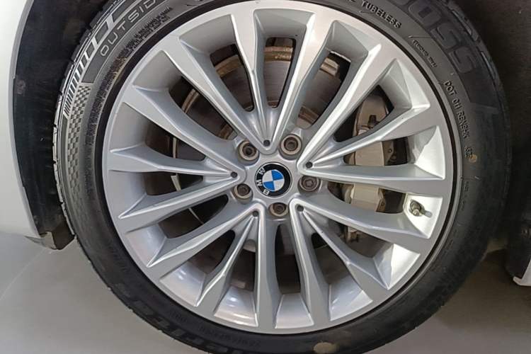 Used BMW 5 Series 2018 530Li Leading Edition Luxury Package Exterior 4