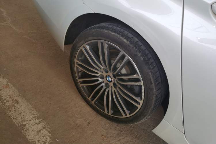 Used BMW 5 Series 2018 Facelifted 530Li xDrive M Sport Package Exterior 4