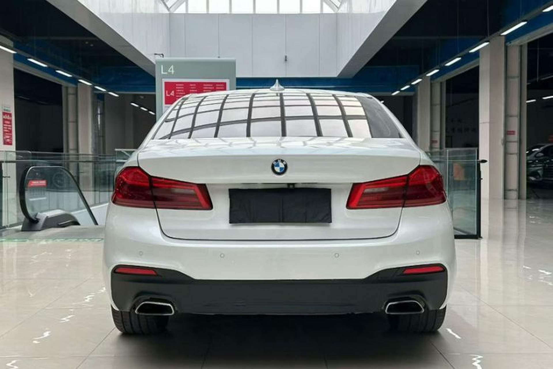 Used BMW 5 Series 2018 525Li M Sport Package Exterior 4
